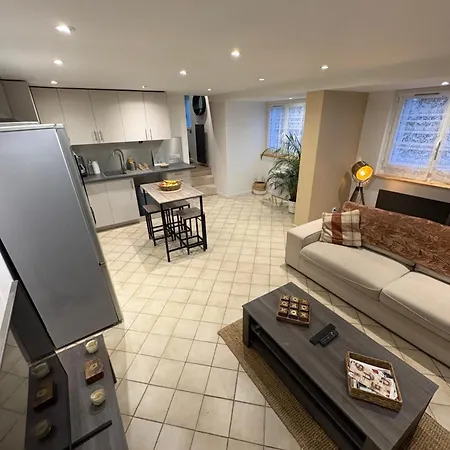 Maison Entre Terre Et *